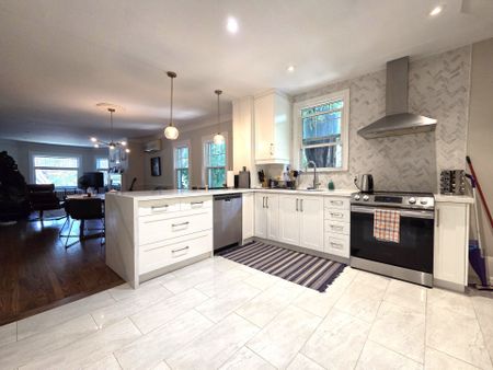 For Lease - 2 Bryce Avenue Unit# 2, Toronto, Ontario - Photo 3