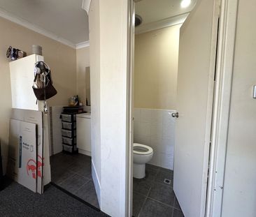Easy care brick home - Photo 6