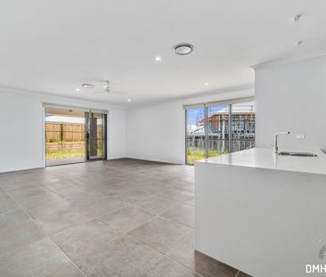 Space, Space and more Space - Photo 2