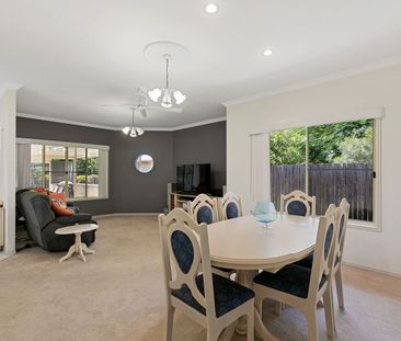 SPACIOUS FAMILY HOME IN POINT VERNON - Photo 3