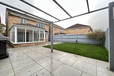 3 bedroom detached house to rent - Photo 4
