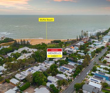MOFFAT BEACH MASTERPIECE - A SHORT STROLL TO CAFE PRECINCT - Photo 4
