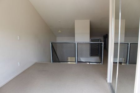 Charming 2BR Flat in Onehunga! - Photo 4