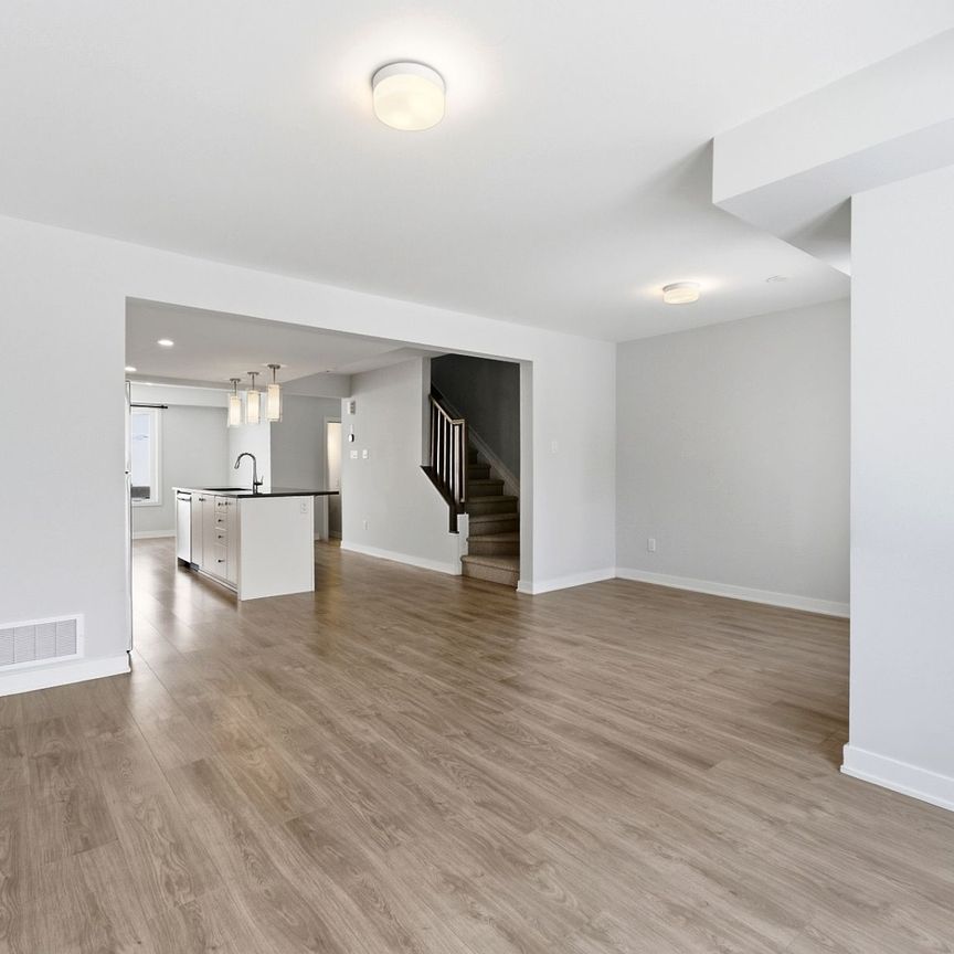 For Lease - 752 Kinstead Private, Stittsville - Munster - Richmond, Ontario - Photo 1