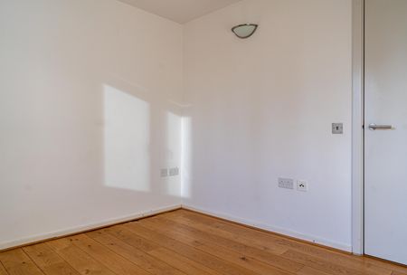 1 Bed Flat, Seacon Tower, E14 - Photo 5