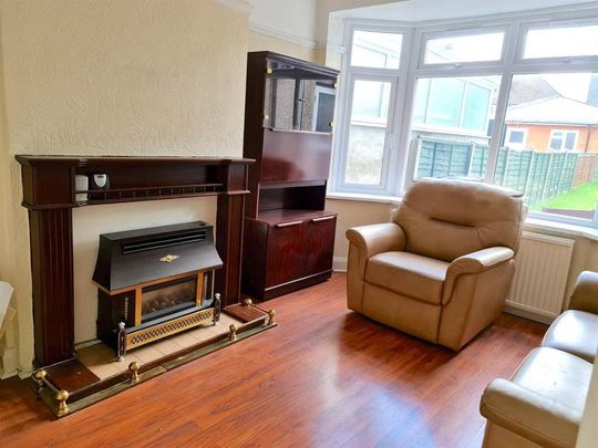 3 bedroom semi-detached house to rent - Photo 1