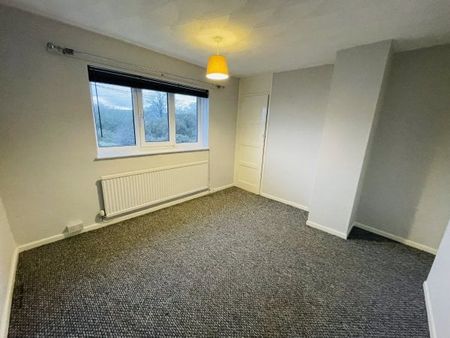 Goodwick, Goodwick, SA64 - Photo 2