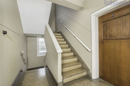 Spacious unit, close to popular Beaumont Street cafe/retail strip. - Photo 3