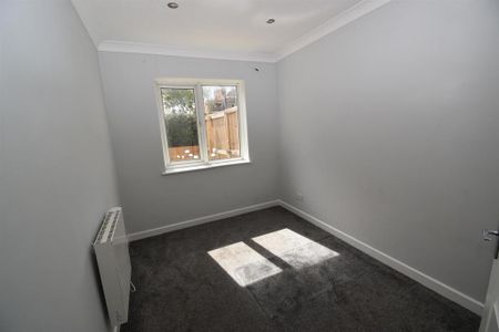 2 bedroom private hall to rent - Photo 4