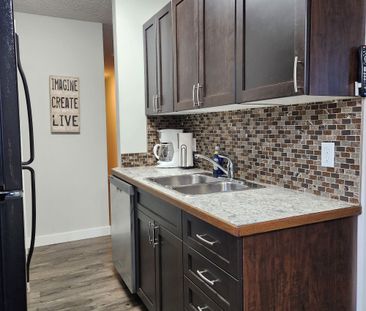 208, 3811 54 Avenue, Red Deer. AB - Photo 3