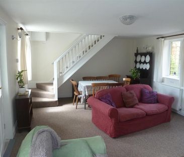 3 bedroom terraced house to rent - Photo 2