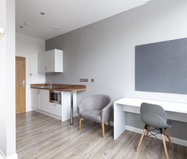 Studio to rent - Photo 6