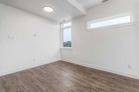 845 Champlain Street - 9 - Photo 2