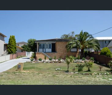 12 Bay Street, Swansea, NSW 2281 - Photo 3
