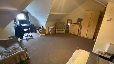 5 bedroom terraced house to rent - Photo 2