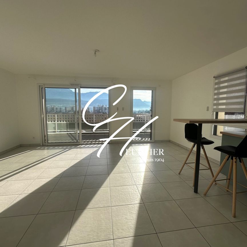 VOIRON – APPARTEMENT T3 TERRASSE + GARAGE ET PARKING - Photo 1