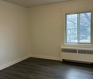 For Lease - 187 Bradley Avenue Unit# 3, Vanier and Kingsview Park, ... - Photo 3