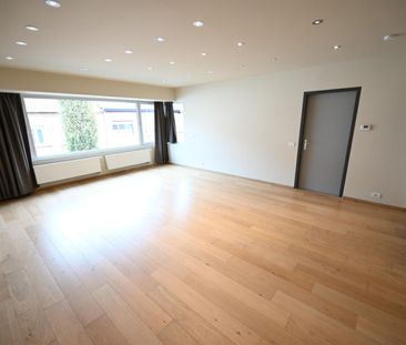 Appartement te huur in Sint-Kruis - Photo 1