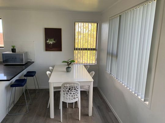 Charming 3BR Wattle Downs Home - Photo 1