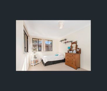 Executive 3 Bed 2 Bath 2 Car Townhouse - Photo 6