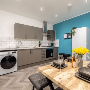 Church Road, Hartshill, Nuneaton, CV10 0LT - Photo 2