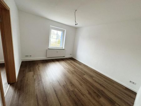 Frisch renovierte 2-Raum-Wohnung mit Gartennutzung - Photo 4