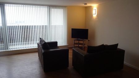 2 bedroom flat to rent - Photo 2