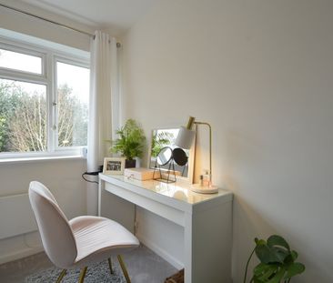 St Marys, Victoria Road, Weybridge, KT13 - Photo 5