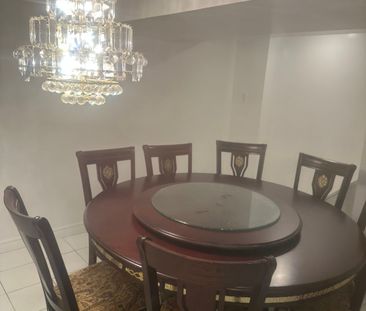 For Lease - 5 Northumberland Street, Toronto, Ontario - Photo 2