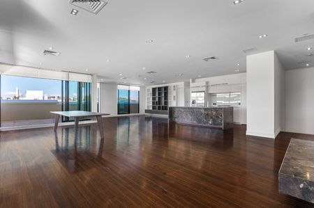 Top Floor of the Heard's Building - Photo 3