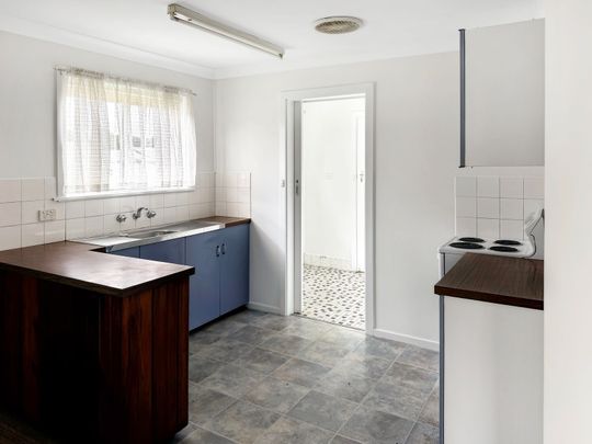 Charming 1-Bedroom Unit with Spacious Yard - Photo 1