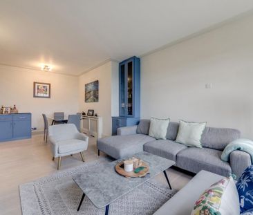 3 bedroom flat to rent - Photo 2