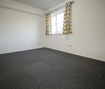 1 Bedroom Flat - Purpose Built To Let - Photo 5