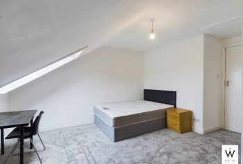 Room at Dalhousie Street, City Centre, Glasgow G3 6PN - Photo 1