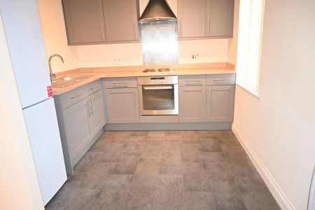 2 bedroom apartment to rent - Photo 4