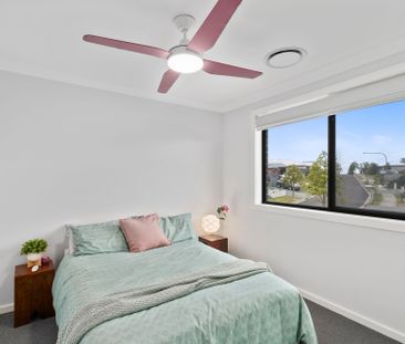 Spacious 5-Bedroom Family Home for Rent in Stream Hill - Photo 6