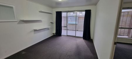 Spacious apartment, ideal for a single or couple - Photo 2