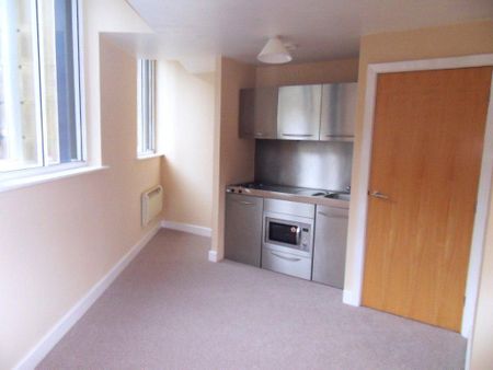 Studio to rent - Photo 3