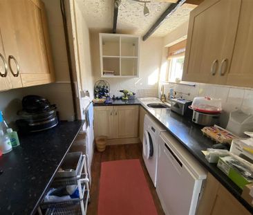 3 bedroom semi-detached house to rent - Photo 4