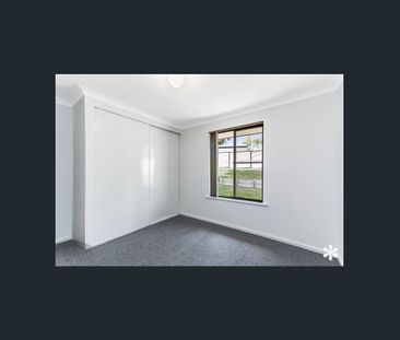 Family Living with Low-Maintenance Lifestyle in Parmelia - Photo 3