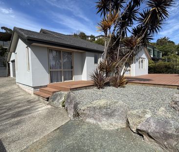 Modern 3 bedroom + study & stunning sea view - Photo 4