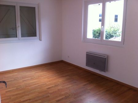 Location Maison 4 pièces 75m² BEAUZAC 43590 - Photo 4