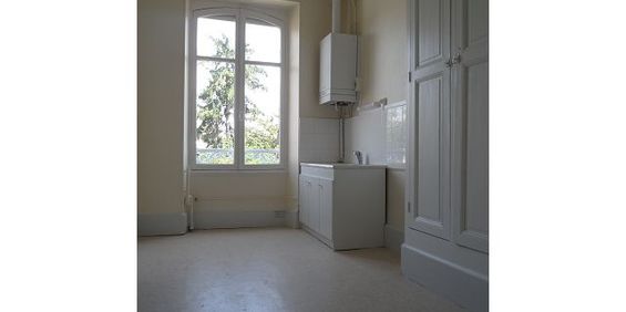 Location Appartement 2 pièces 55m² BOURGES 18000 - Photo 3