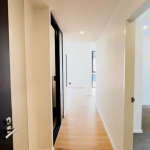 2 bed 2 bath - Photo 3