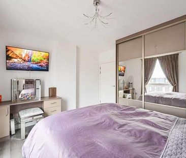 Honour Lea Avenue, Stratford, E20 - Photo 3