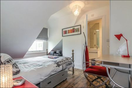 9 bed Detached - To Let - Photo 4