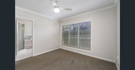 Modern Luxury in Prime East Toowoomba Location - Photo 2