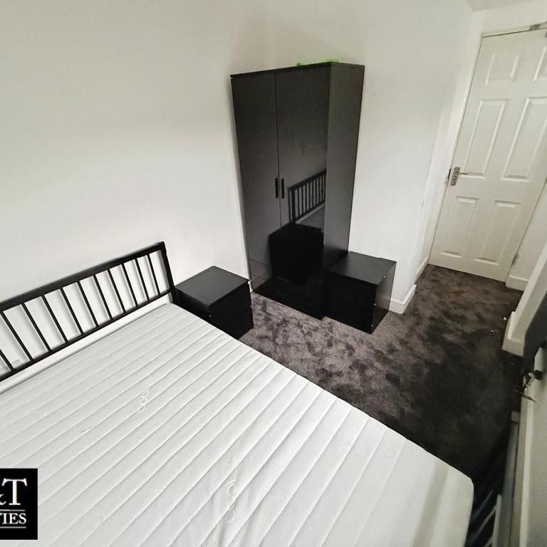 House share to rent - Photo 1