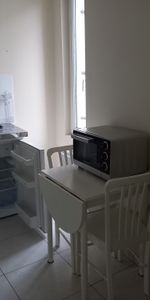 LAVAL, appt T2 meublé - Photo 4