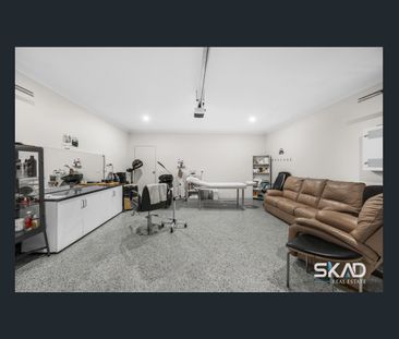 12 Rochford Drive, Donnybrook, Vic 3064 - Photo 2